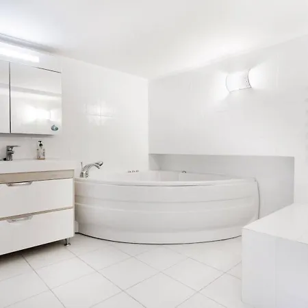 Center 3-bedrooms *