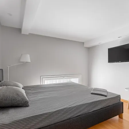 Center 3-bedrooms شقة